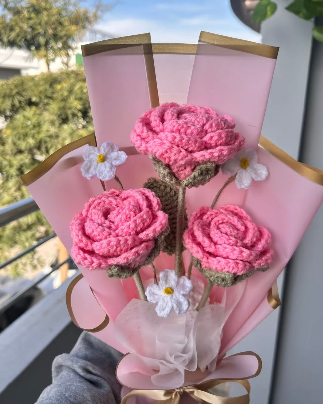 Crochet 3 rose bouquet