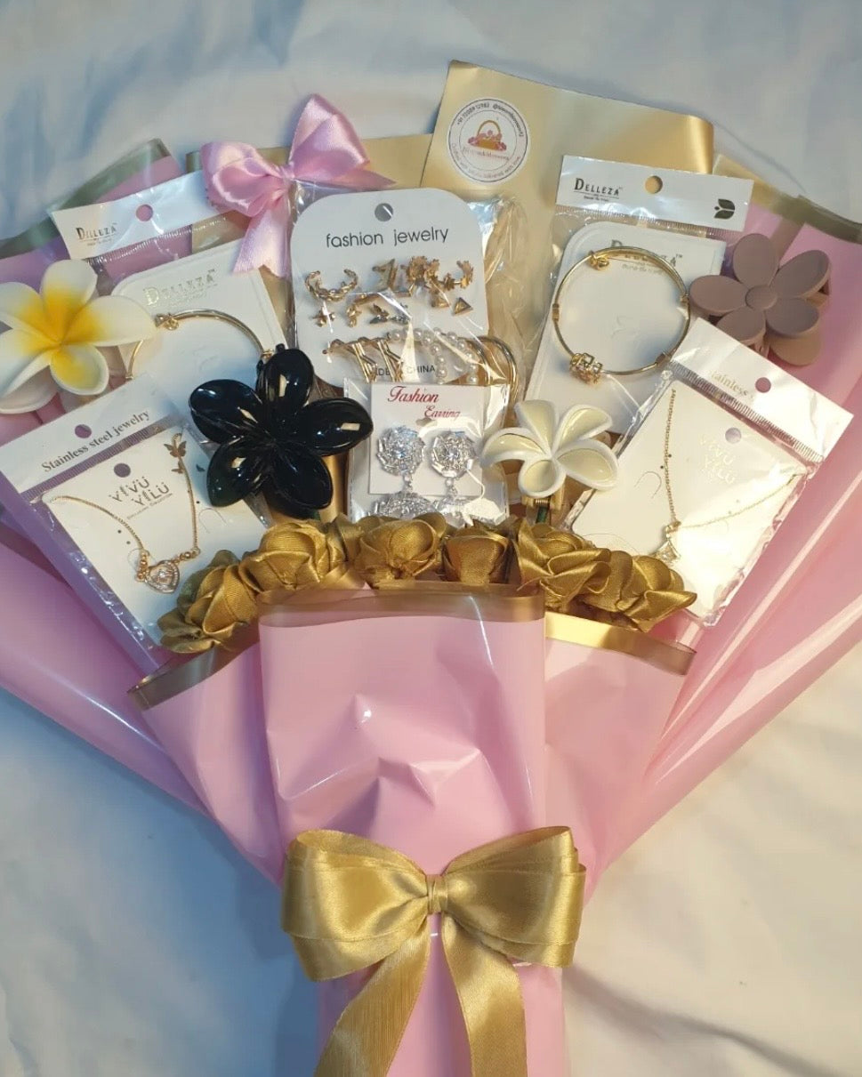 Customized jewelry bouquet